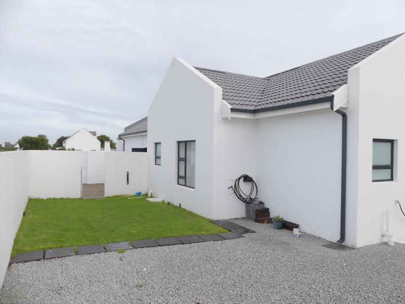 3 Bedroom Property for Sale in Golden Mile Western Cape